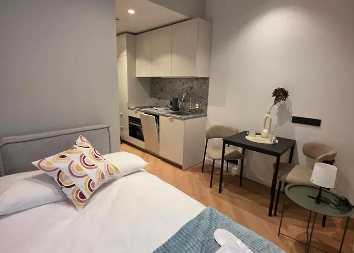 Marati Kvartal Apartment